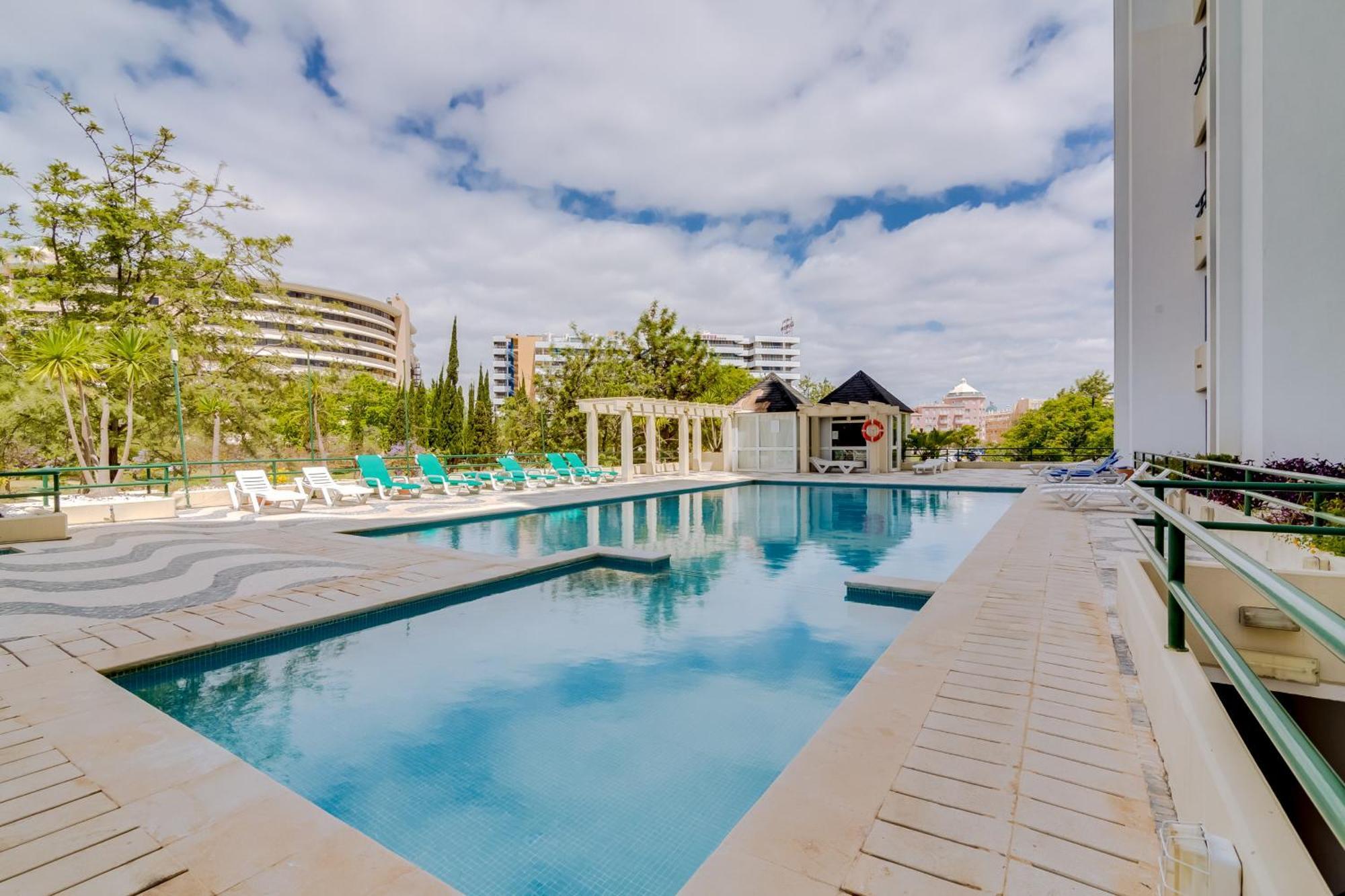 Talia X - Pool Near The - * Vilamoura
